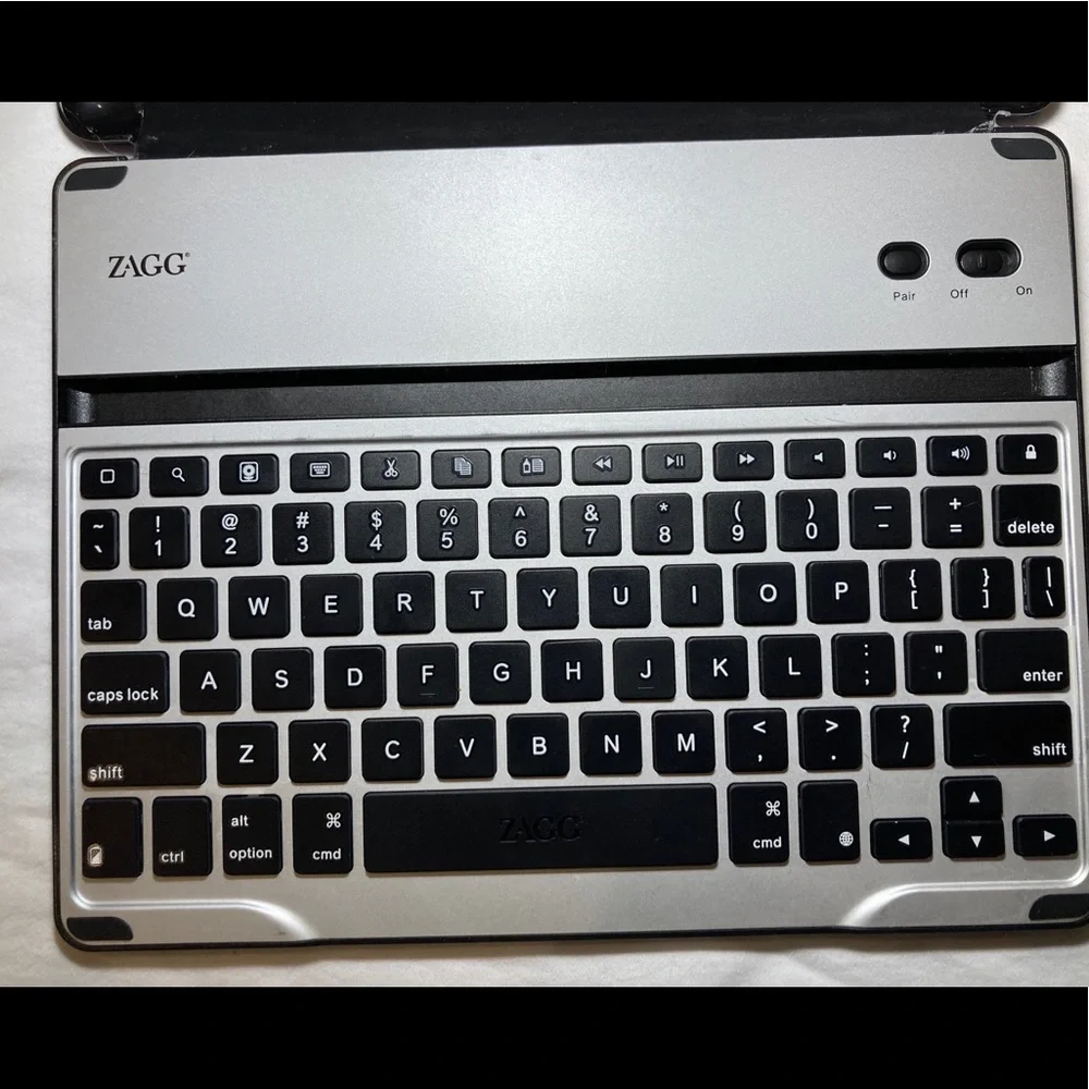 Zagg Profolio Bluetooth iPad Keyboard Case